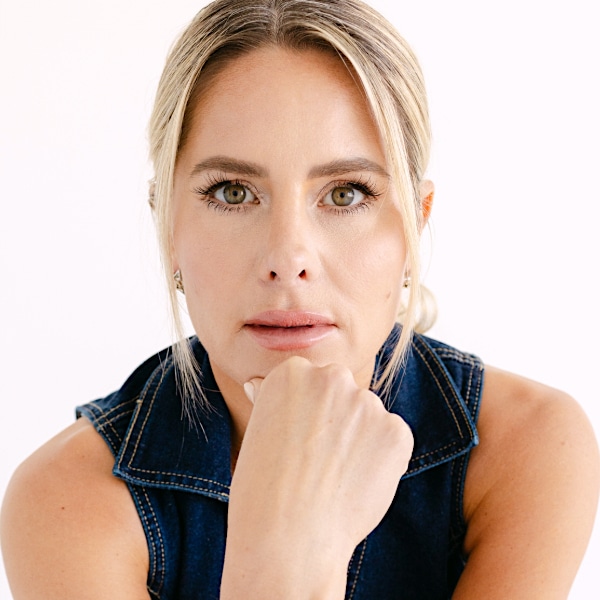 https://juddshaw.com/wp-content/uploads/2025/07/Krista-Williams-bio_600x600.jpg